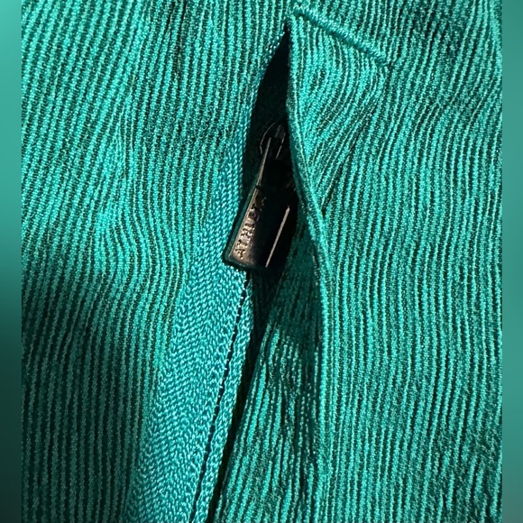 Athleta Teal Women's Athletic Echo Shorts Size 14 - Picture 7 of 9